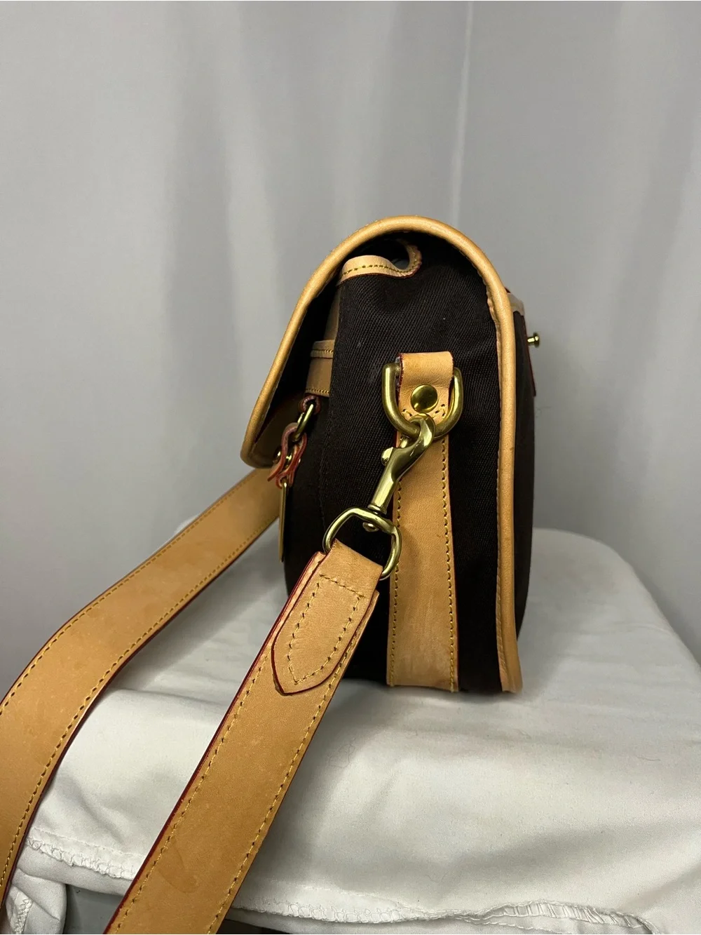 Vintage Dooney and Bourke Black Crossbody Bag with Tan Trim